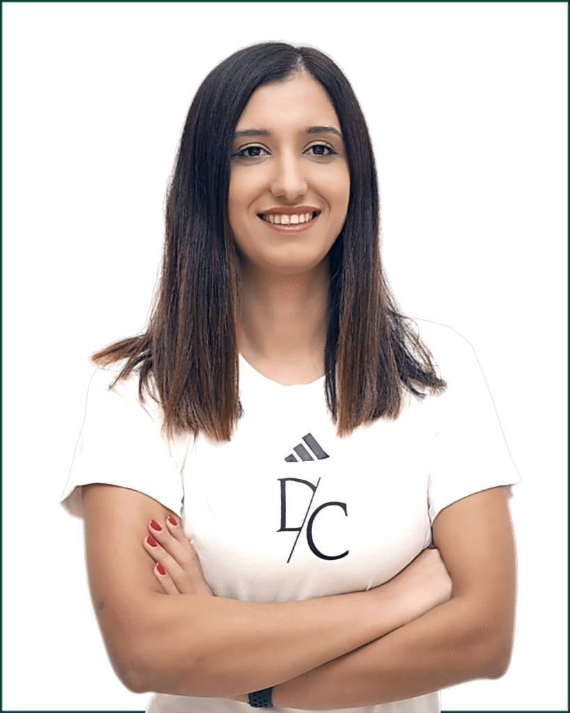 EMİNE NUR KARATAŞ  Fitness Trainer